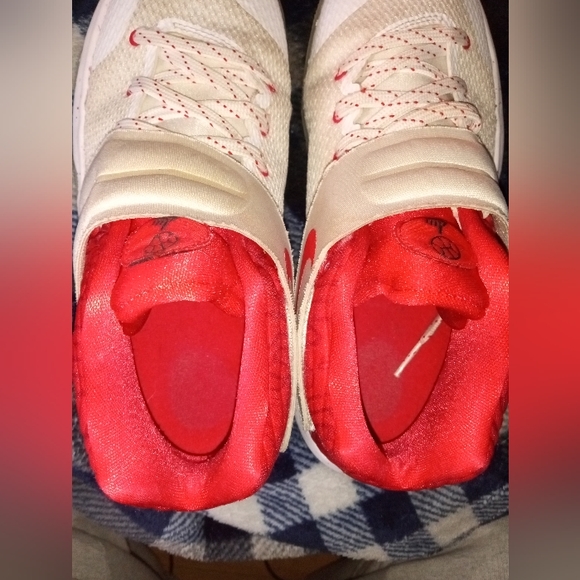 Nike Kyrie 2 Touch Factor Basketball Sneakers Youth - Picture 13 of 14